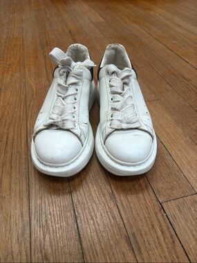 Alexander McQueen White Leather Platform Sneakers with Black Heel Tab